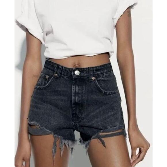 Zara‎ Black Frayed Hem High Rise Button Fly Black Denim Shorts Size 6 - Picture 1 of 5